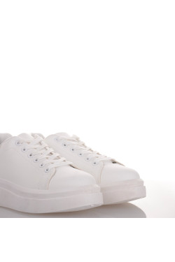 Άσπρα Γυναικεία Sneakers με Ασημί Λεπτομέρεια Famous