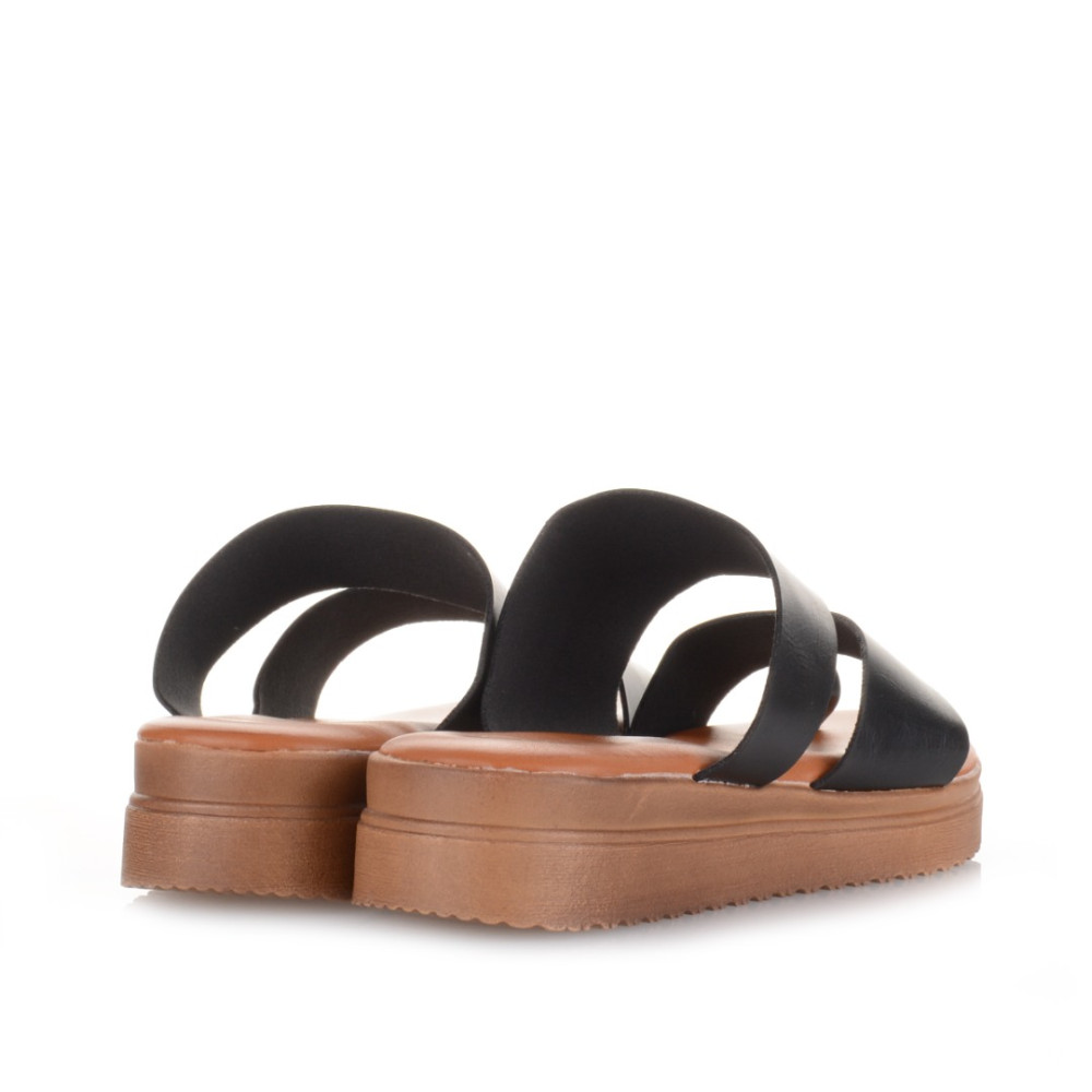 Μαύρες flatforms με φάσα Famous 