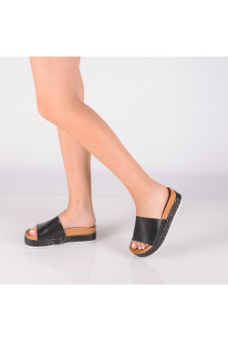 Γυναικείες flatforms σε μαύρο χρώμα Famous 