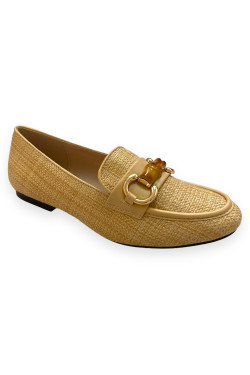 Γυναικεία loafers σε μπέζ χρώμα Famous