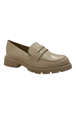 Γυναικεία μπέζ loafers Famous