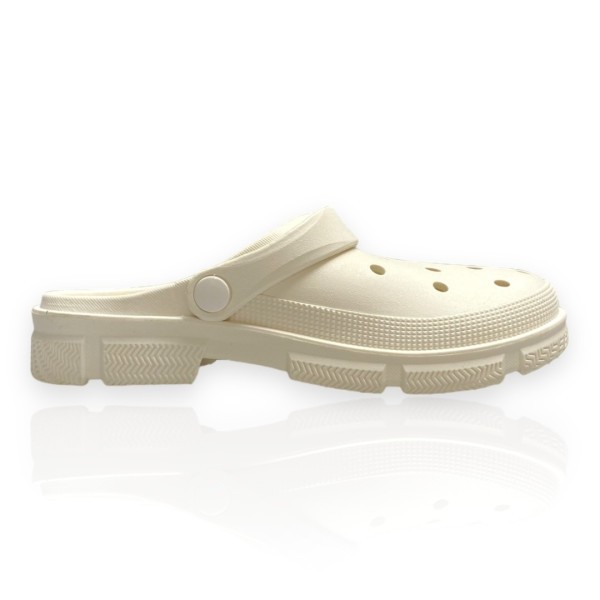 Γυναικεία crocs σε λευκό χρώμα Famous